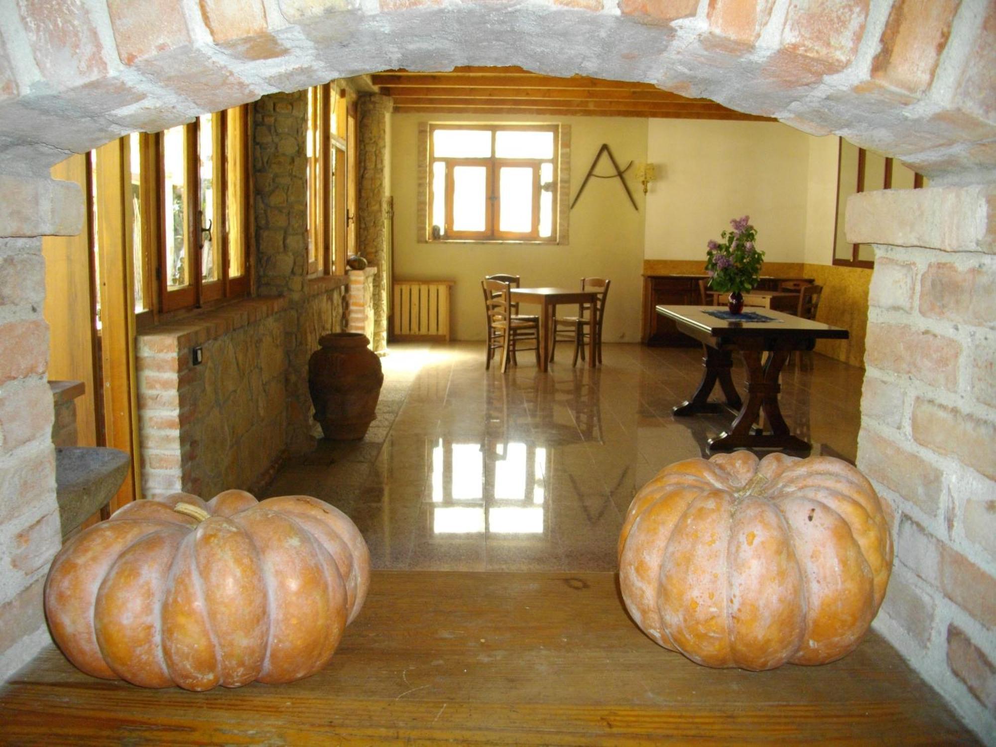 La Martinella Villa Canelli Exterior foto